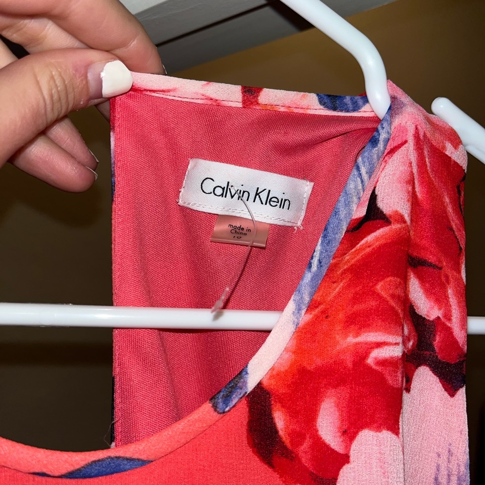 Knee length floral Calvin Klein dress. - Picture 2 of 2